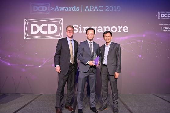 "Huawei Langfang Cloud Data Centre iCooling Project won the ‘Energy Smart Award’ at DCD Asia Pacific Awards 2019"
