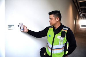 Security officer using Argus to send location reporting at Space@Tuas