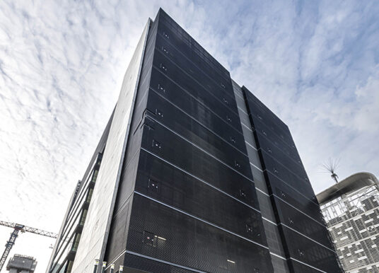Equinix signs solar power purchase agreement with Flo Energy in Singapore